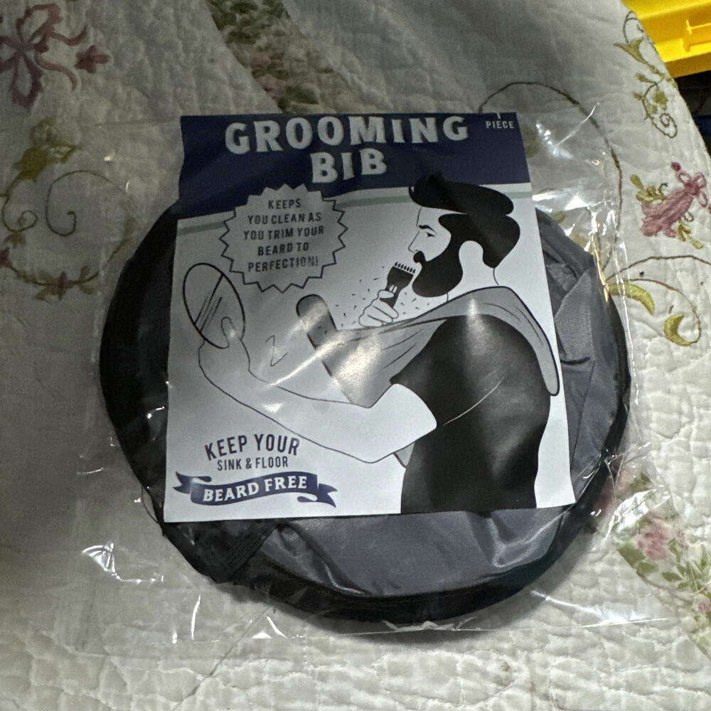 Target Grooming Bib For Shaving M69